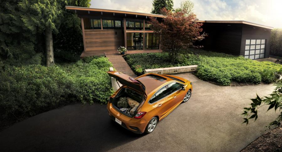  Chevrolet Cruze Premier RS Hatchback 2016 года  (NA) (фото 12 из 16)